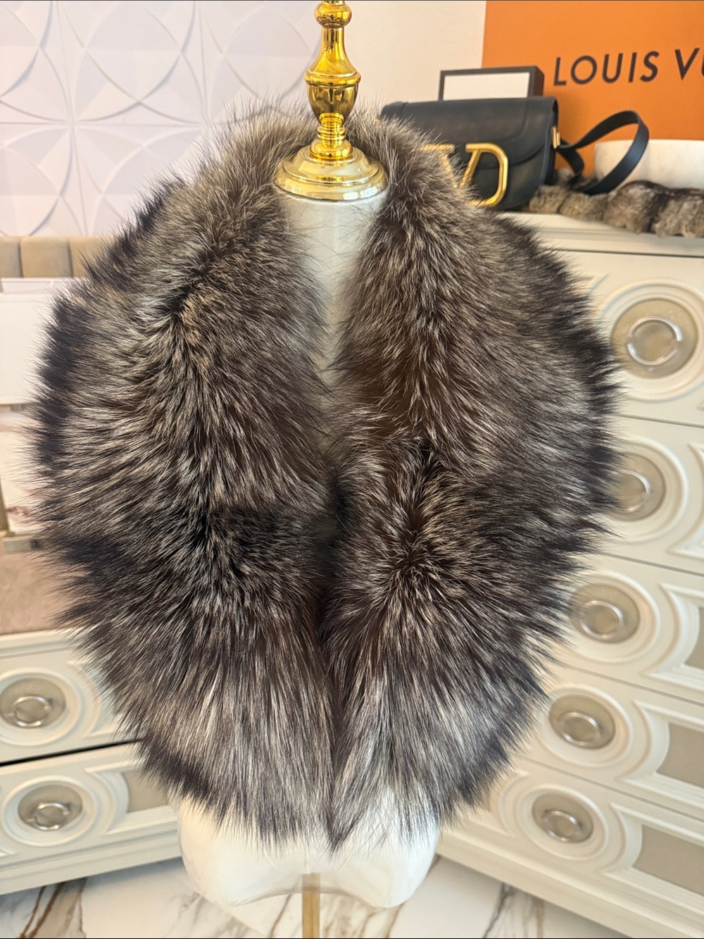 Silver fox fur thick collar